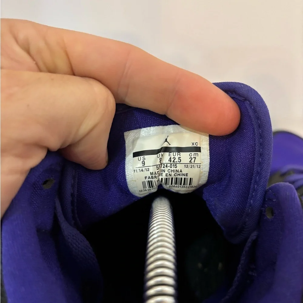 Jordan 1 mid grape size 9